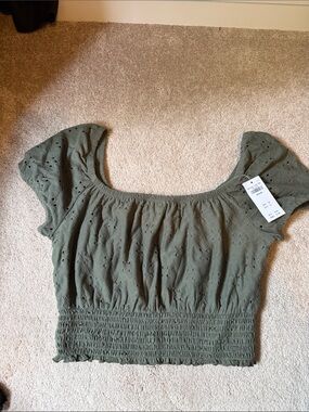NWT Hollister Olive Green Eyelet Puff-Sleeve Top